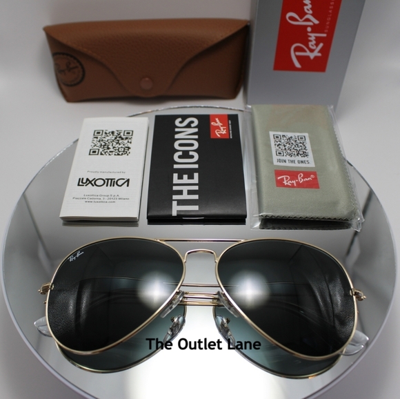 Model Display RayBan Aviator Black Lens Gold Frame RB3025 - Picture 14 of 16
